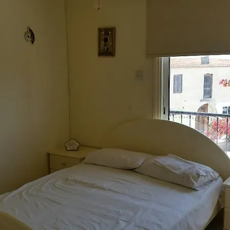 Apartment Holidays Anaphotia